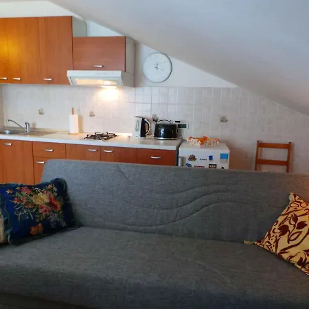 15685 Apartment Volosko